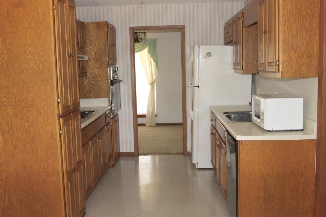 COUNTRY CLUB ESTATES - Residential