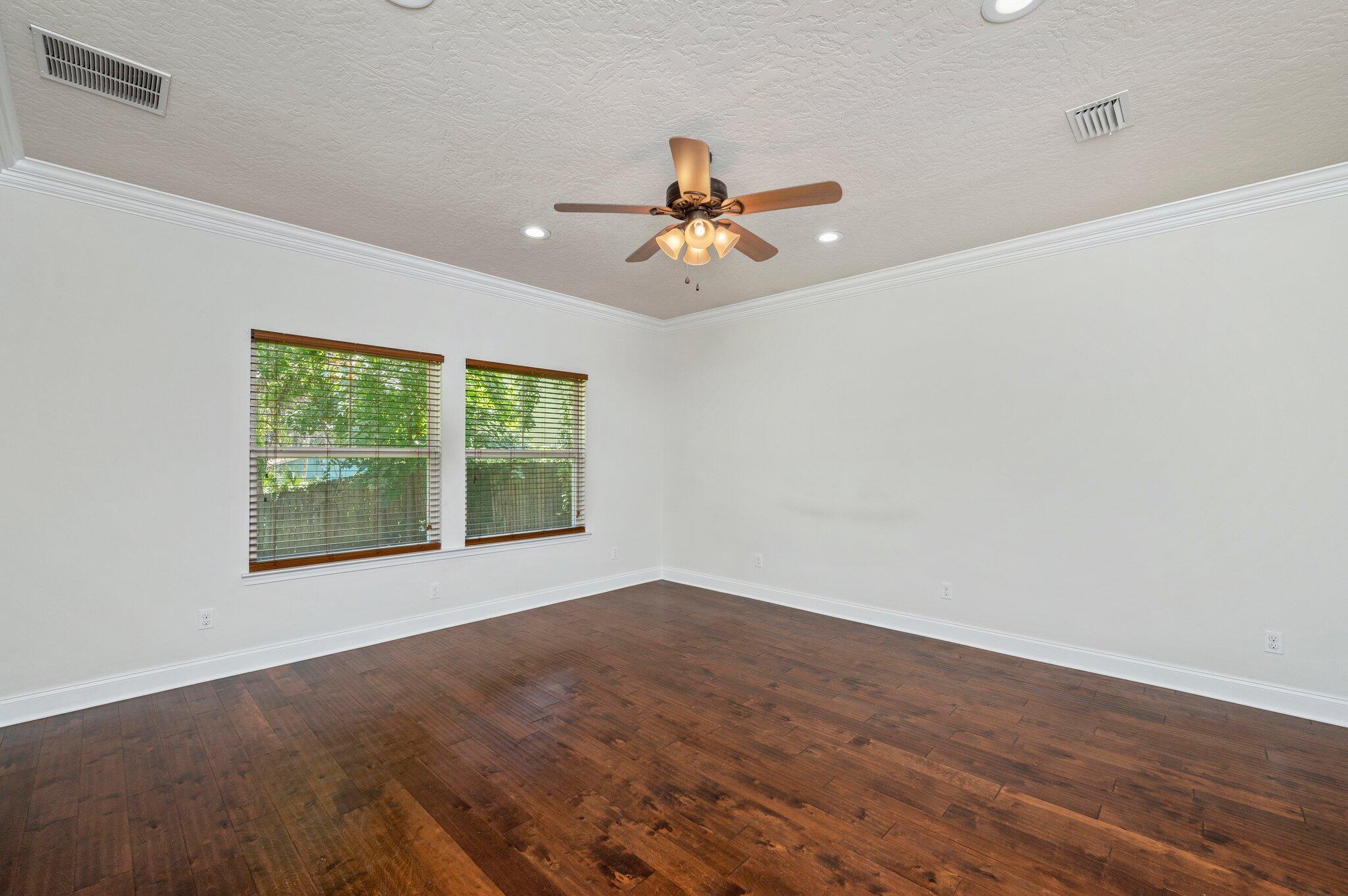 2ND ADD GARNIER BCH LOT 24 BLK 2 - Residential