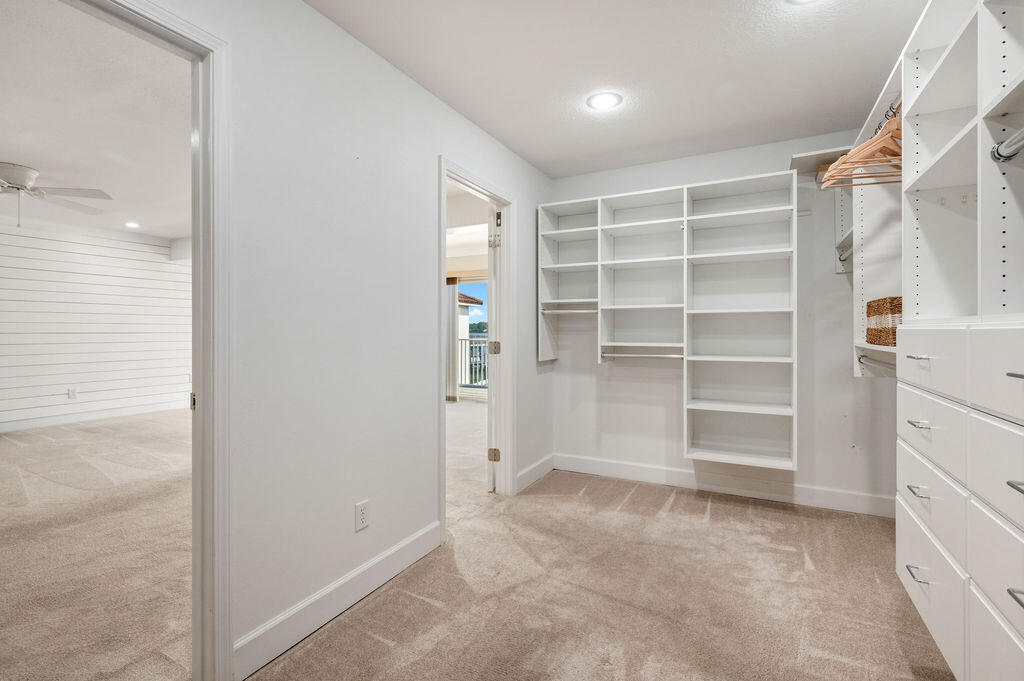 LIGHTHOUSE POINTE - Residential