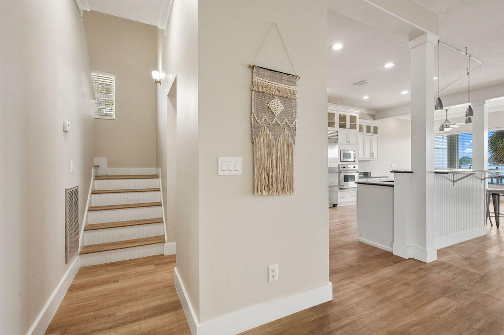 LIGHTHOUSE POINTE - Residential