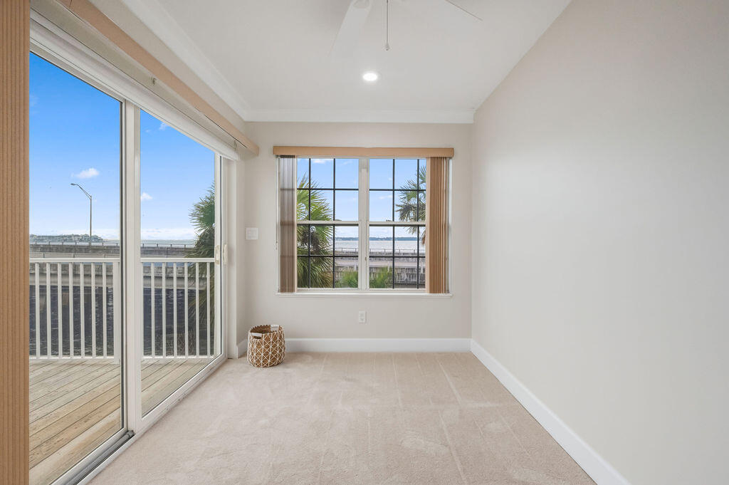 LIGHTHOUSE POINTE - Residential