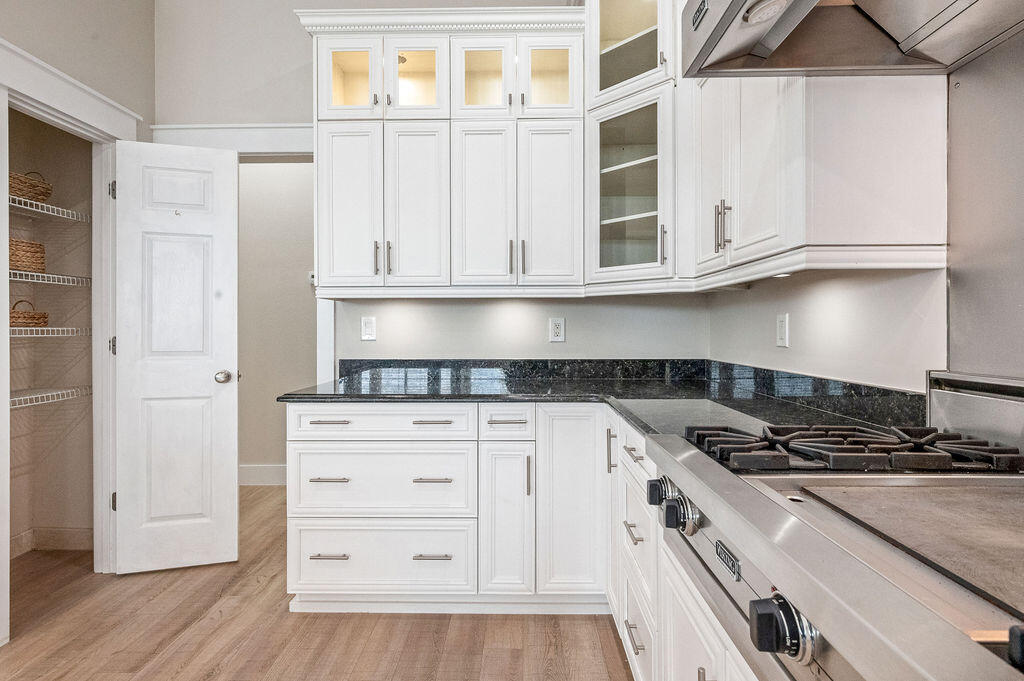 LIGHTHOUSE POINTE - Residential