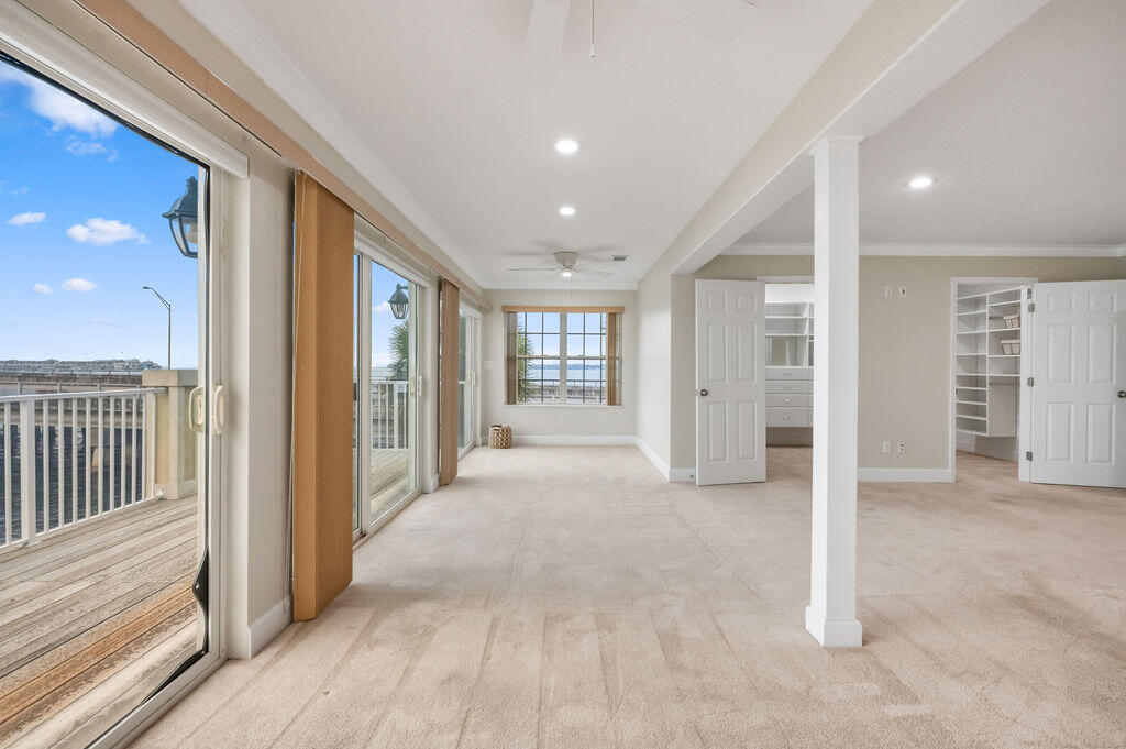 LIGHTHOUSE POINTE - Residential