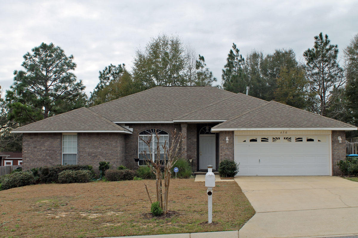 Great 4 bedroom, 2 bath home in Fox Valley... Conveniently located to Interstate 10 & Eglin Air Force Base... Features include open living area with eat-in kitchen opening to the living area with fireplace. There is also a separate dining area. The master bedroom suite features double vanity with gardin tub & seperate shower. The rear of the home features a back deck with fenced back yard, perfect for entertaining.
