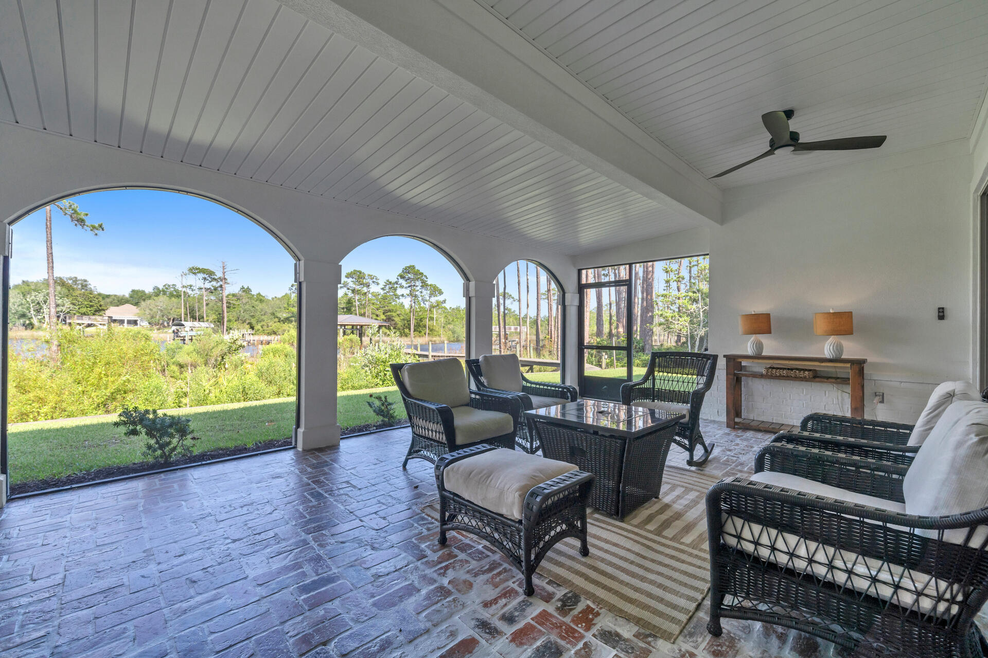 BOTANY BAYOU - Residential