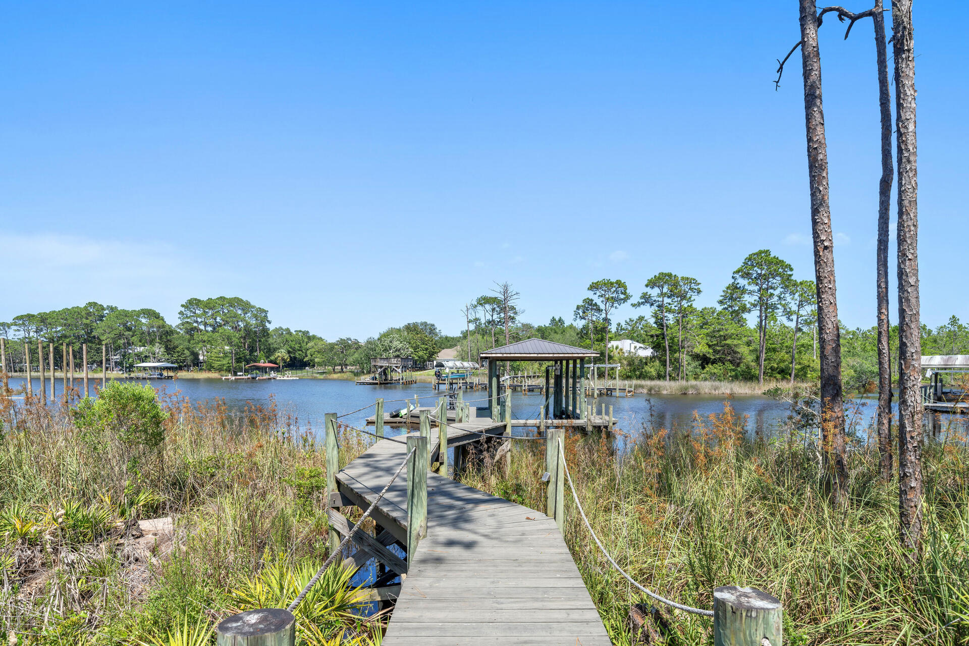 BOTANY BAYOU - Residential