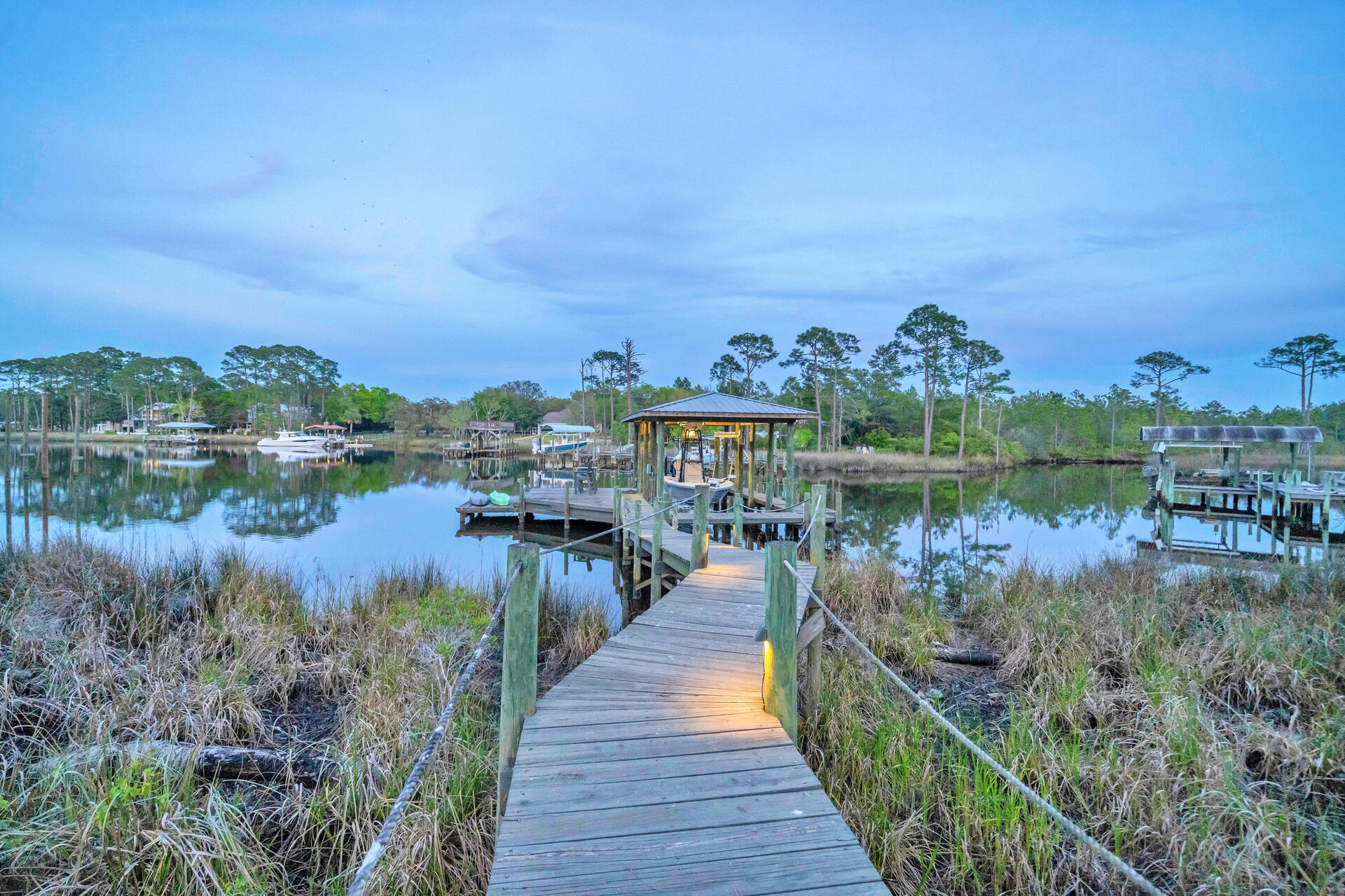 BOTANY BAYOU - Residential