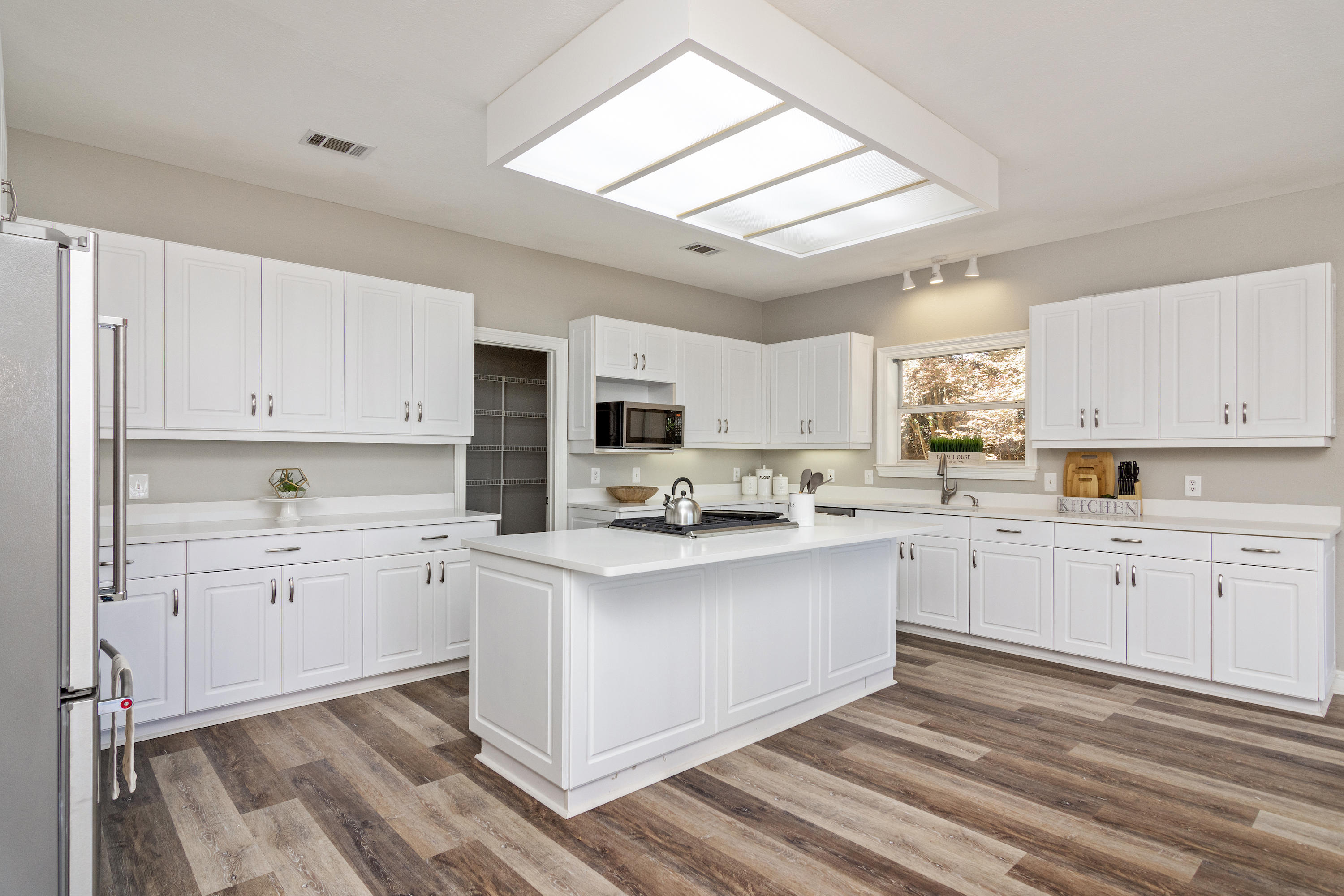 HOLIDAY SHORES ESTATES - Residential