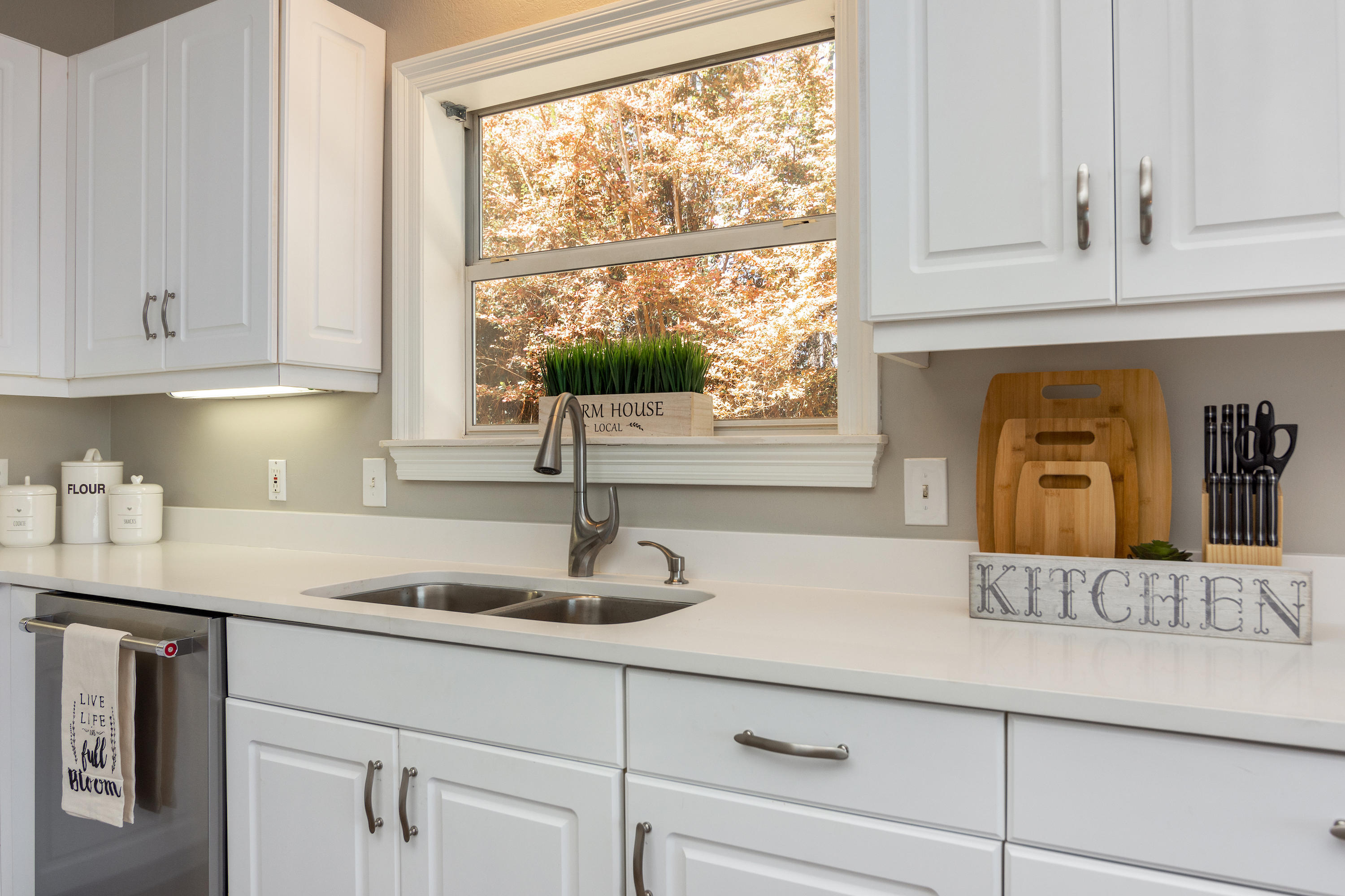 HOLIDAY SHORES ESTATES - Residential