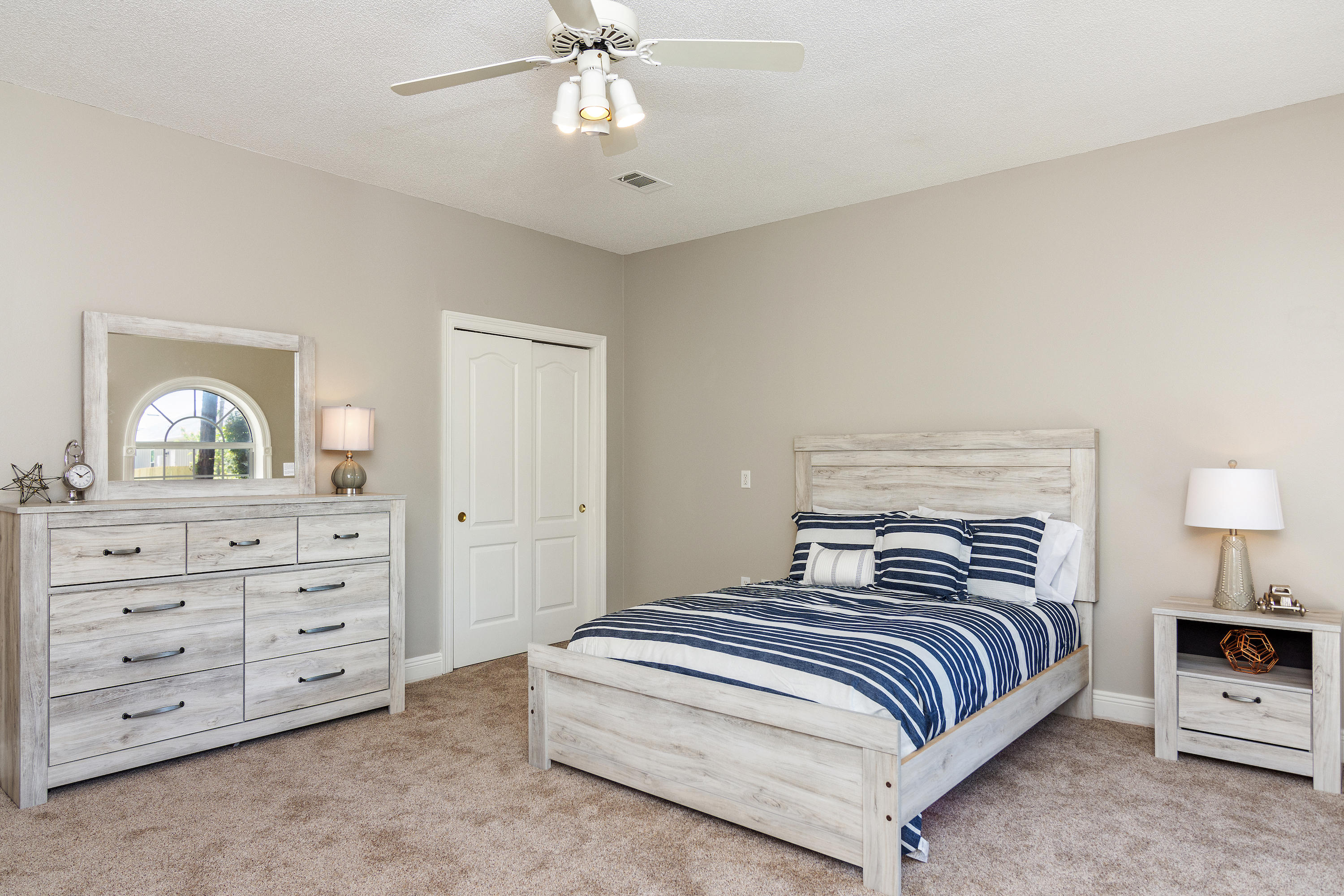 HOLIDAY SHORES ESTATES - Residential