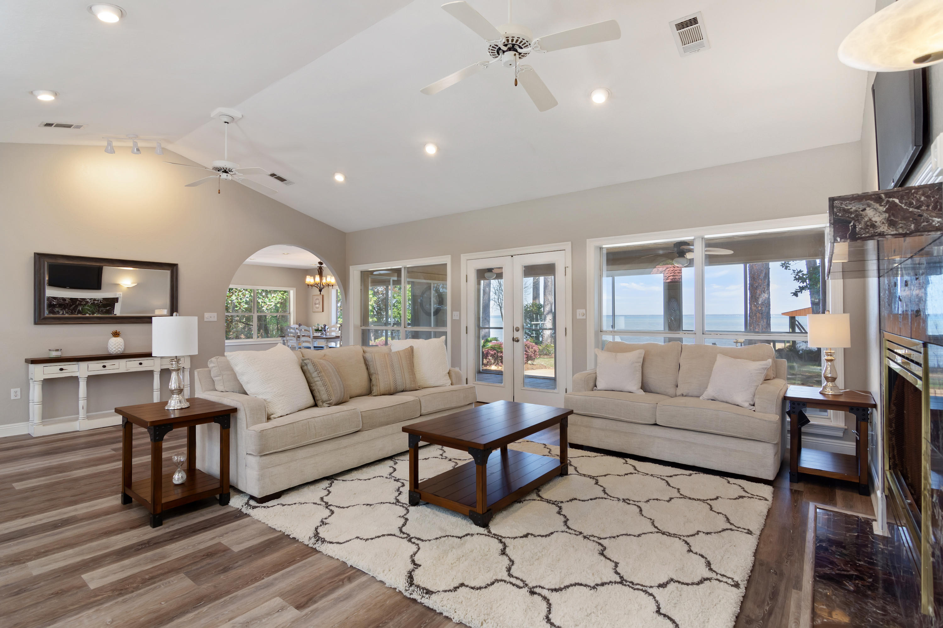 HOLIDAY SHORES ESTATES - Residential