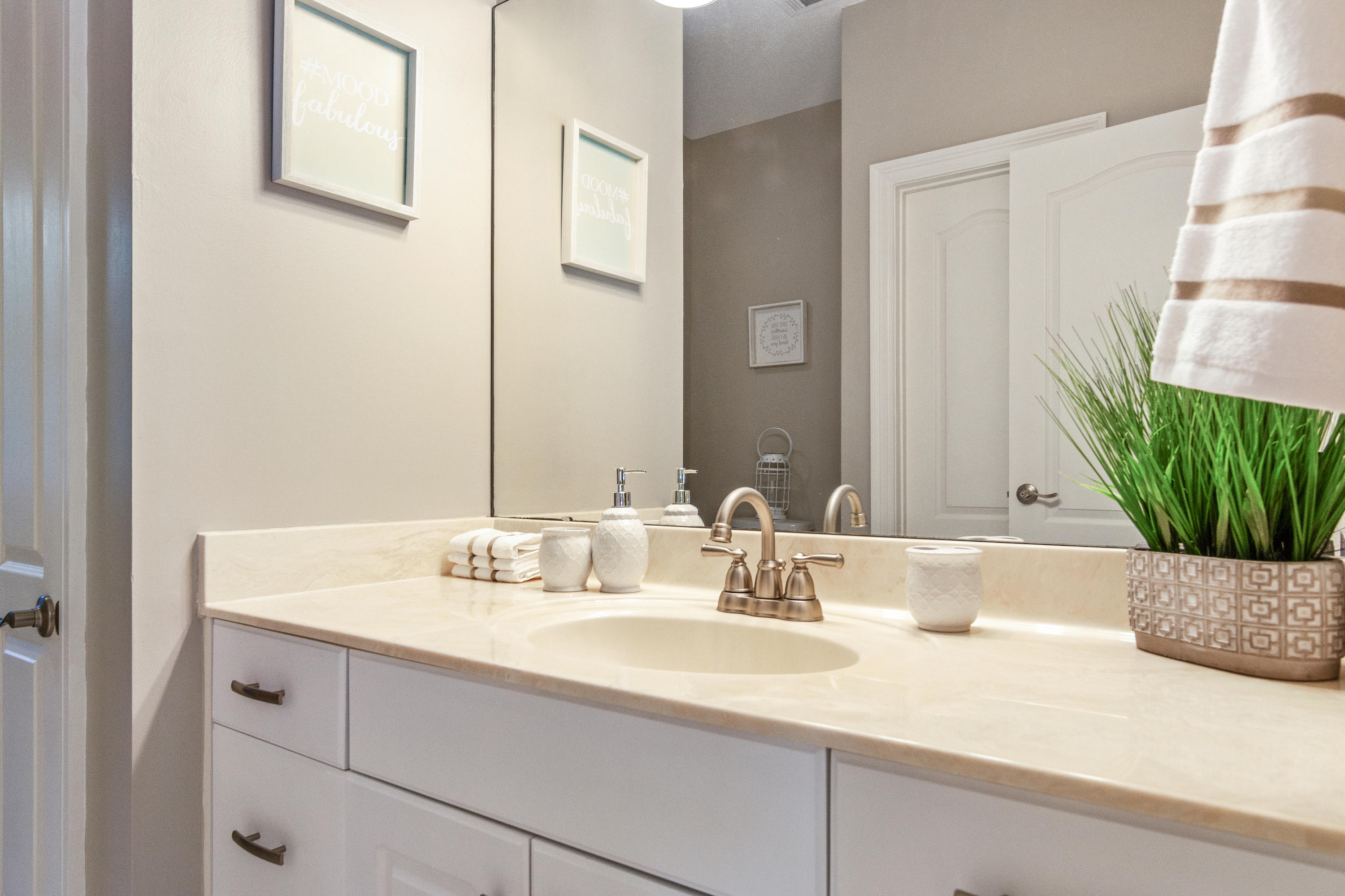 HOLIDAY SHORES ESTATES - Residential