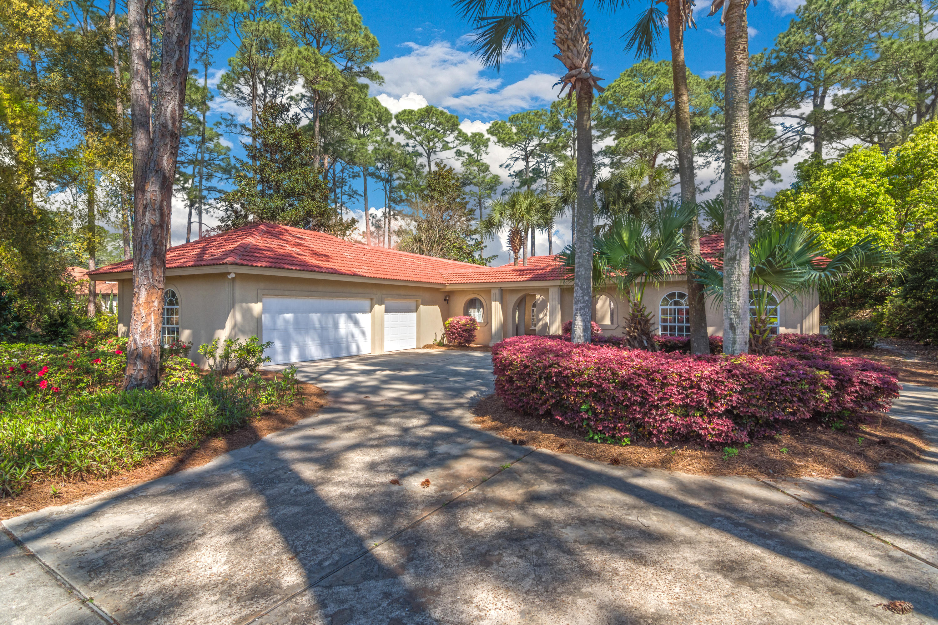 HOLIDAY SHORES ESTATES - Residential