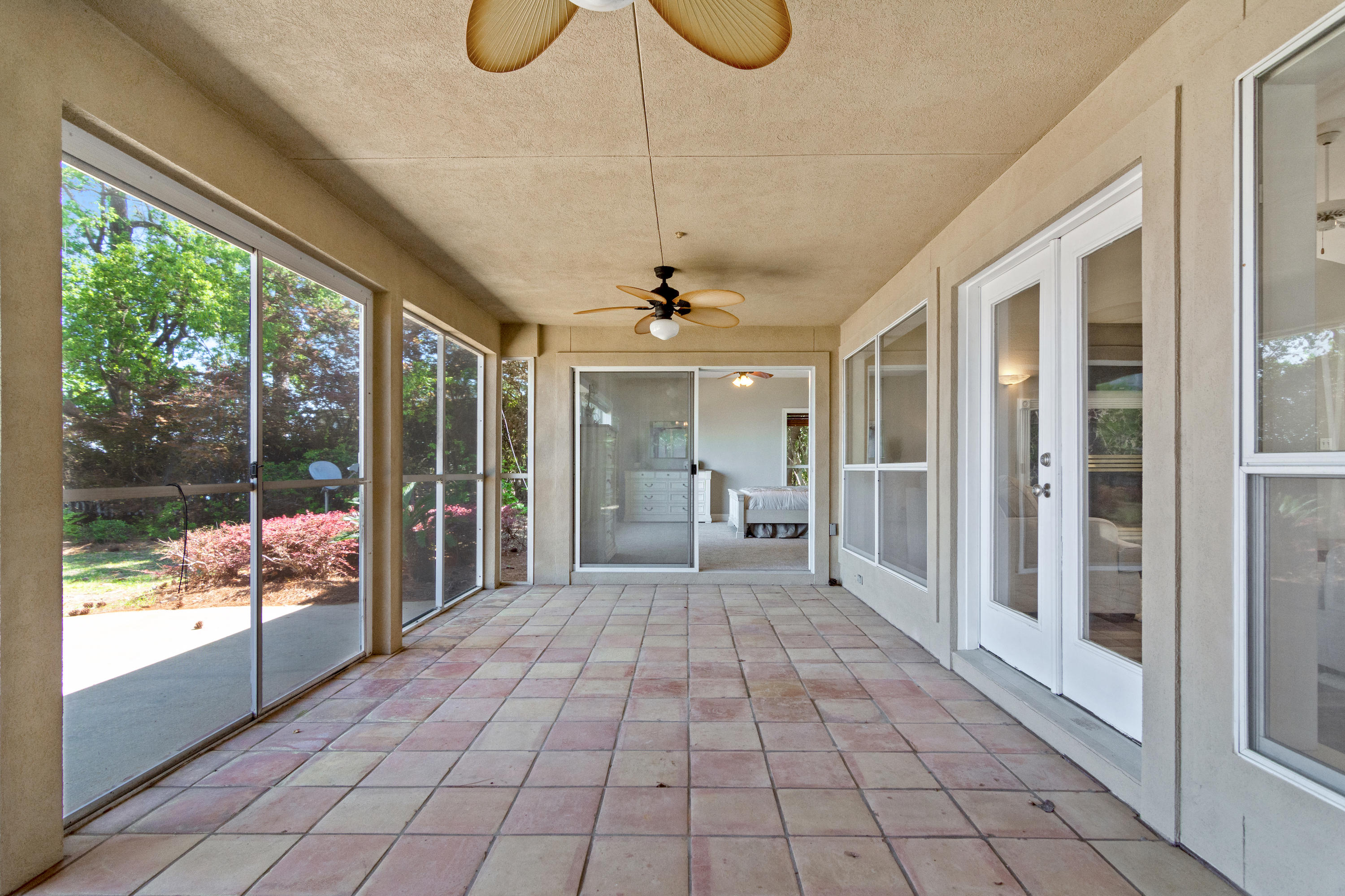 HOLIDAY SHORES ESTATES - Residential