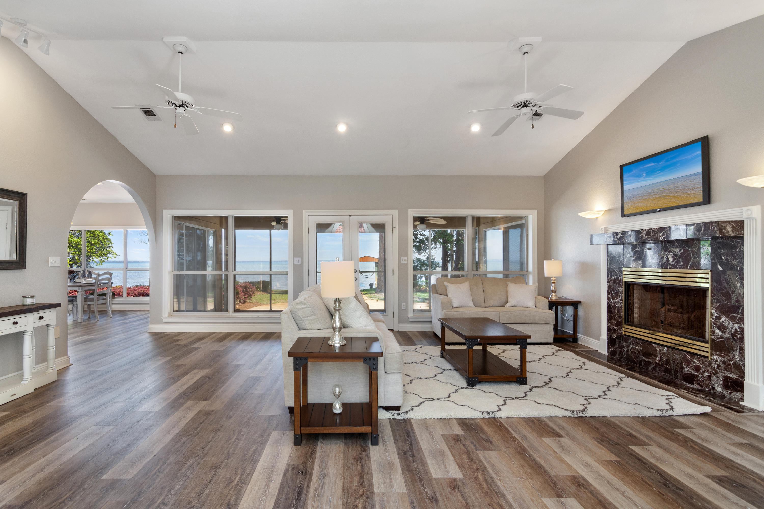 HOLIDAY SHORES ESTATES - Residential