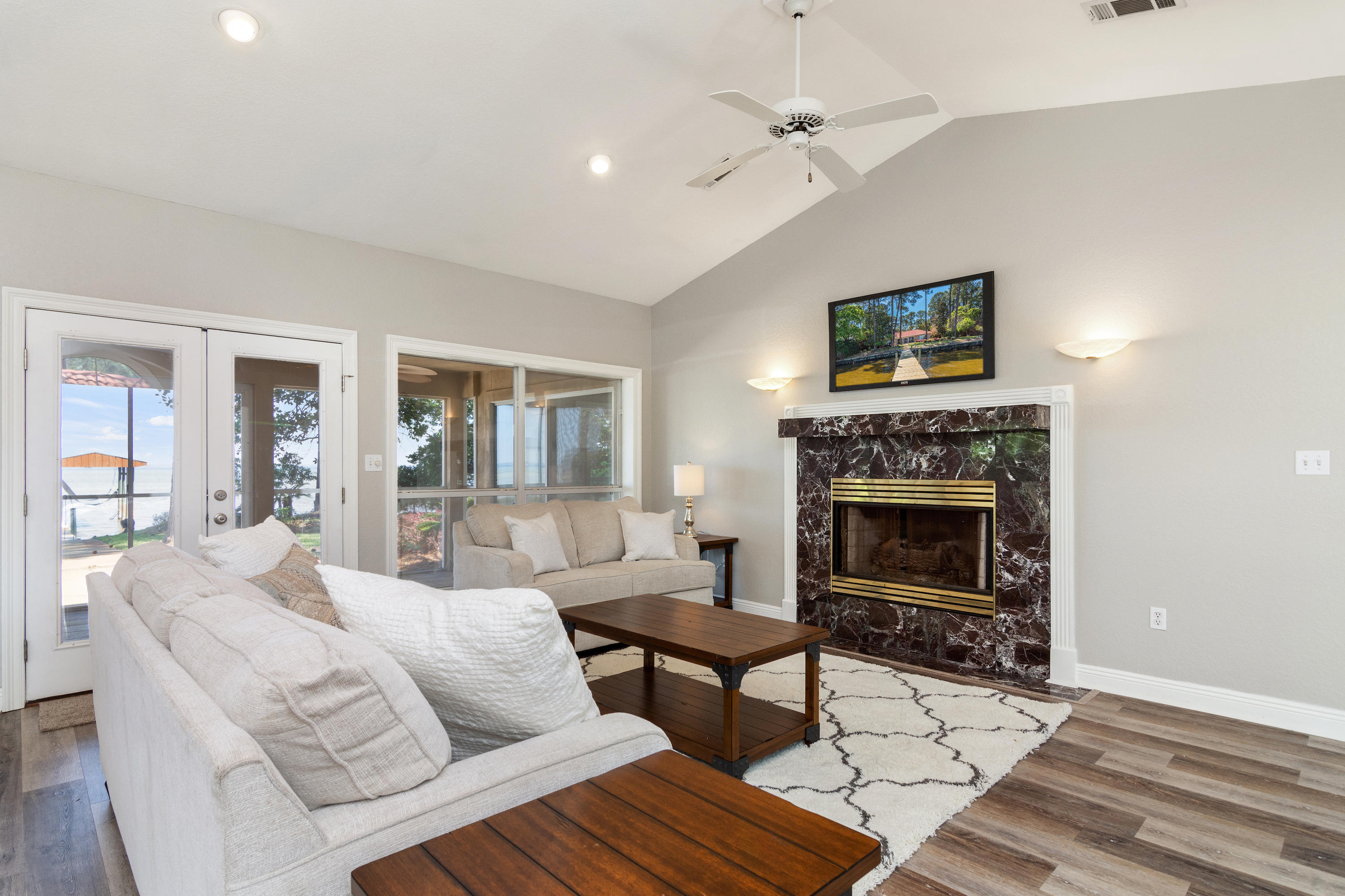 HOLIDAY SHORES ESTATES - Residential