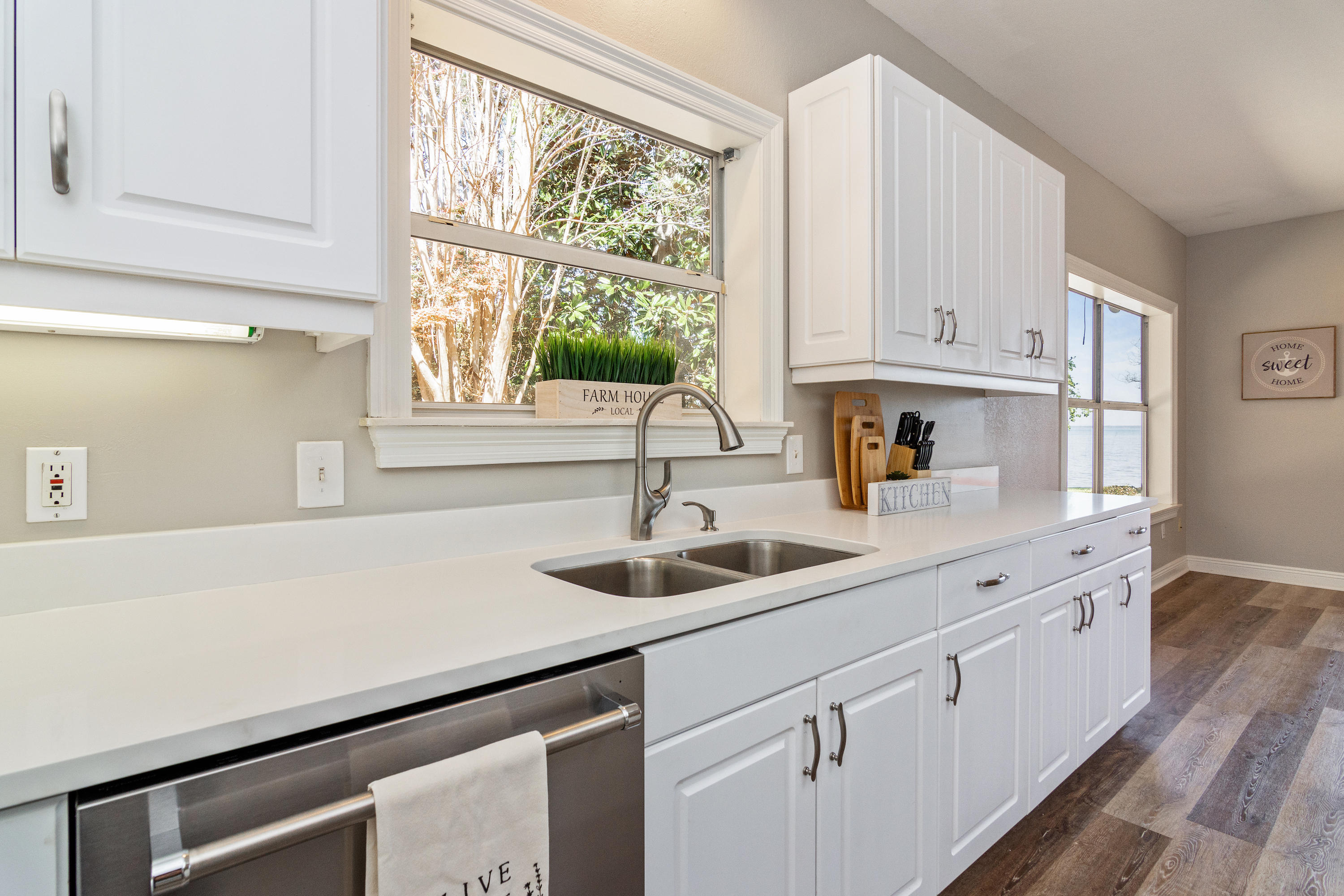 HOLIDAY SHORES ESTATES - Residential