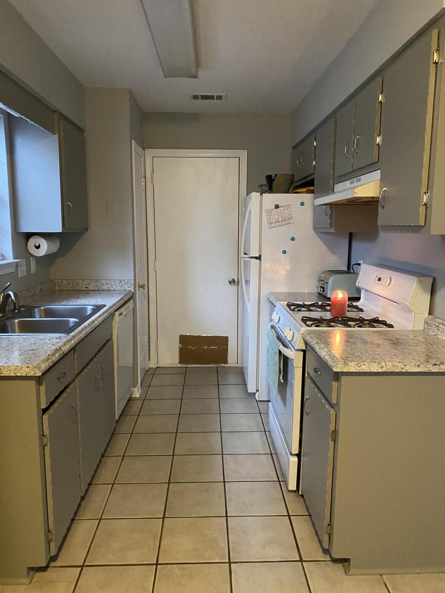 BLUE PINE VILLAGE AMENDED - Residential Lease