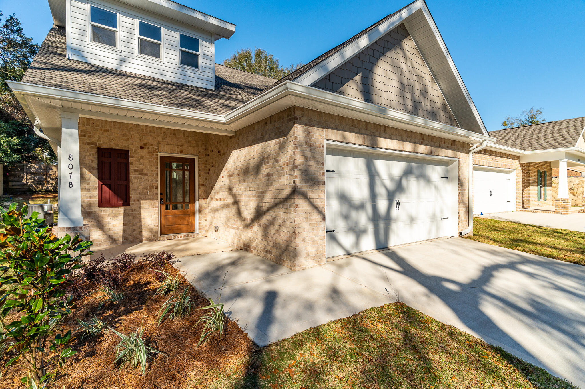 Cedar Ave - Residential