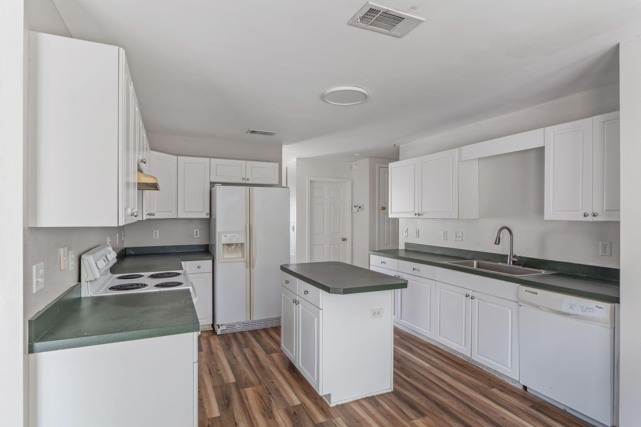 WESTVIEW ESTATES - Residential