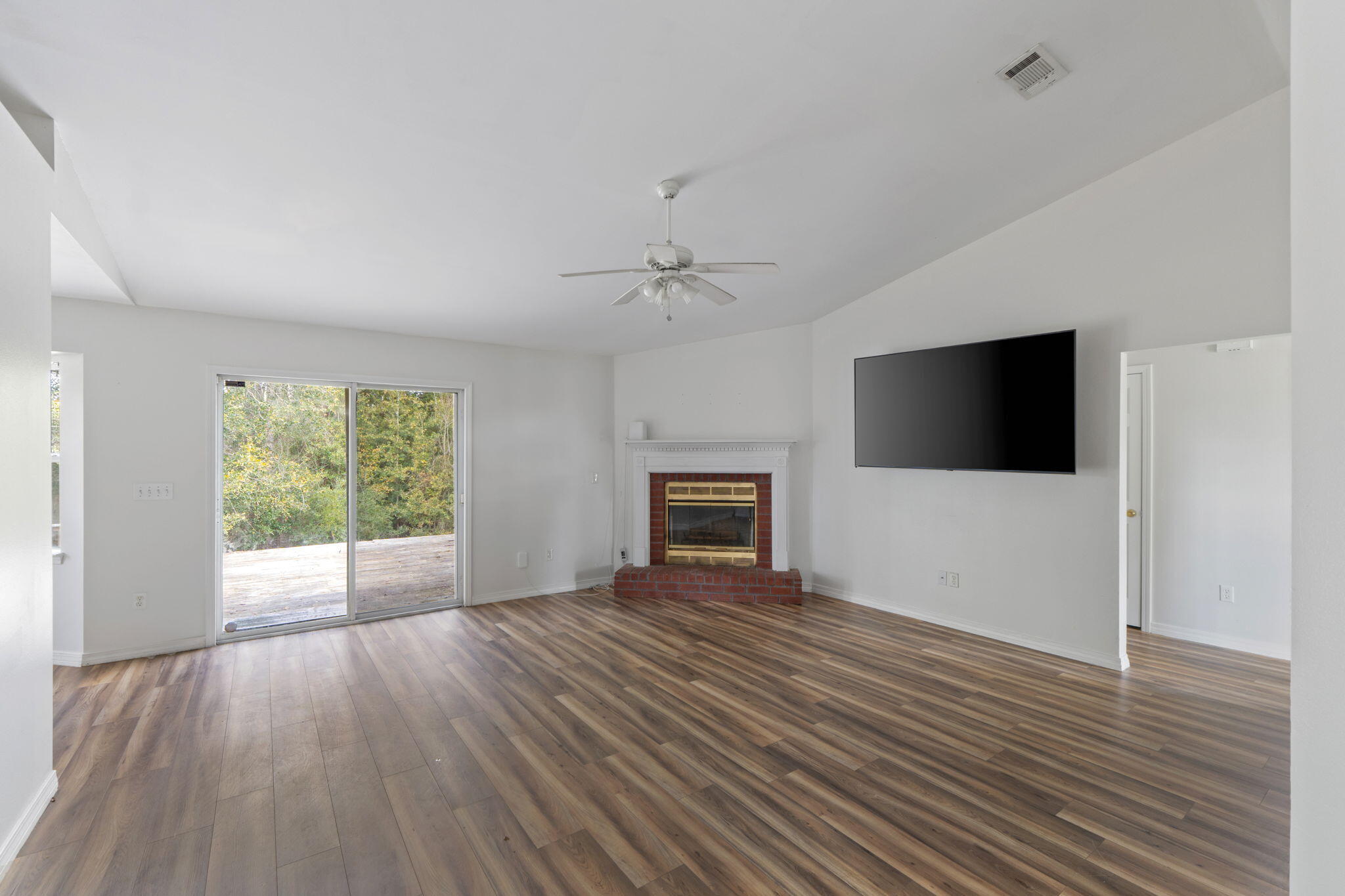 WESTVIEW ESTATES - Residential