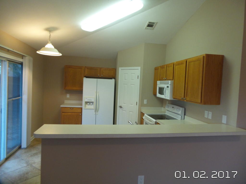 SOUTHWAY EST 2ND ADD LOT 12 BLK 1 - Residential Lease