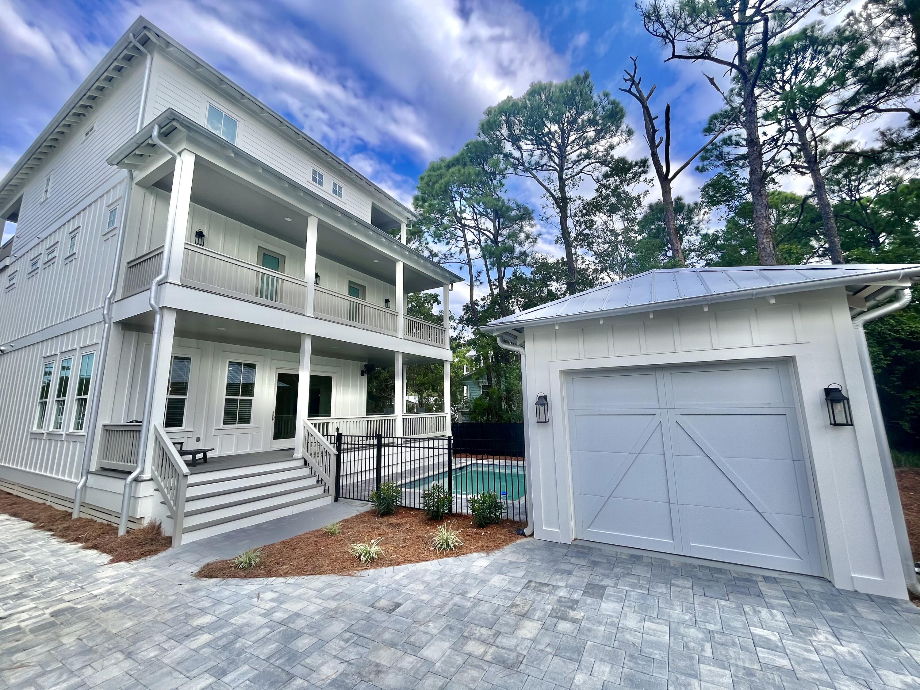 GULF SHORE MANOR - Residential