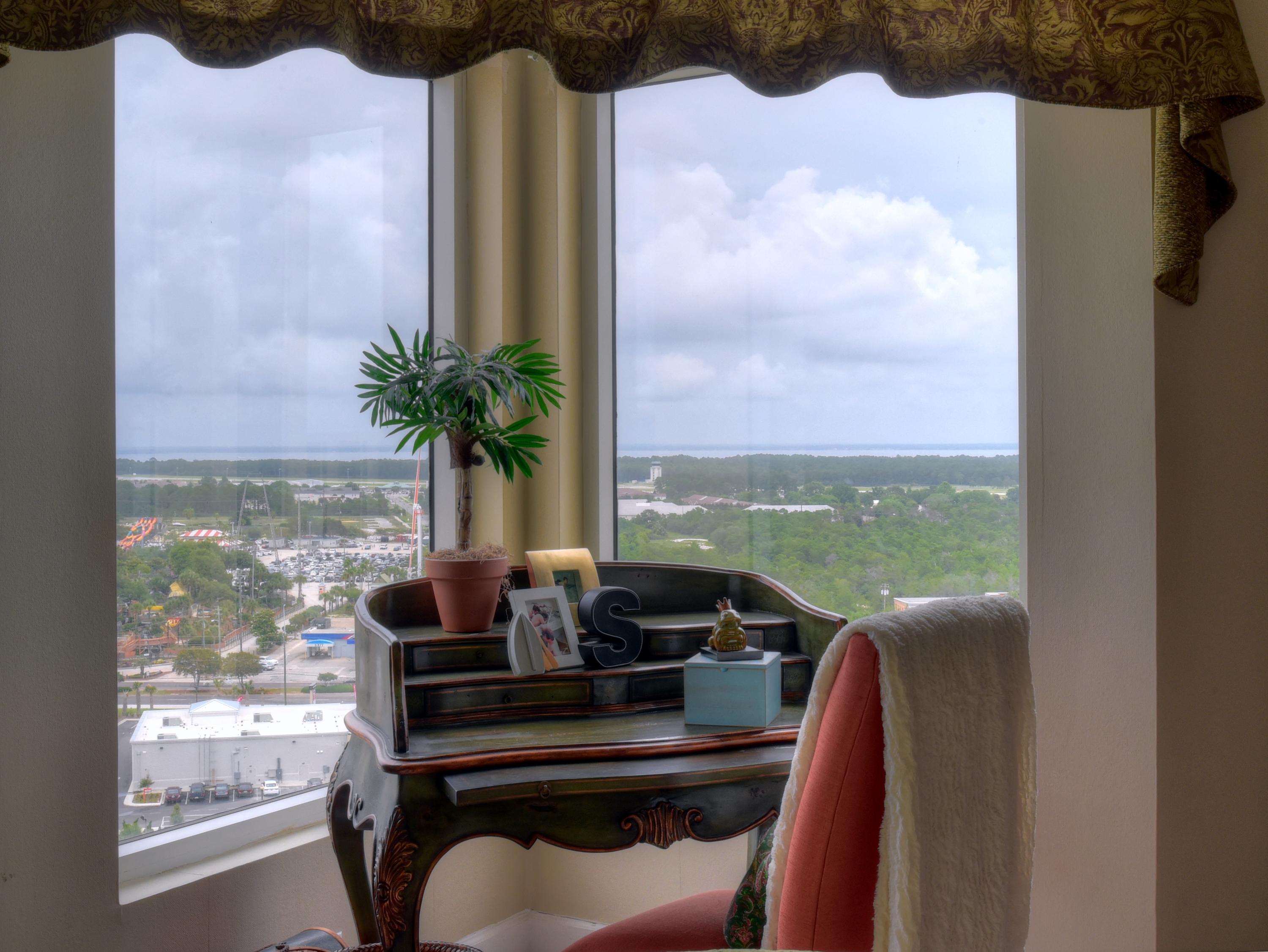 JADE EAST TOWERS - Residential