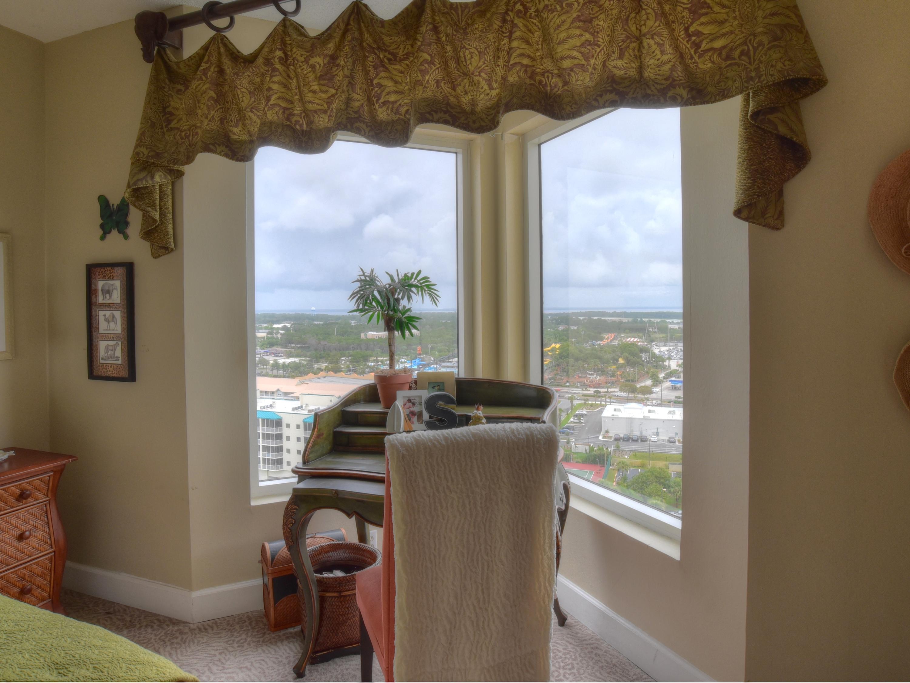 JADE EAST TOWERS - Residential