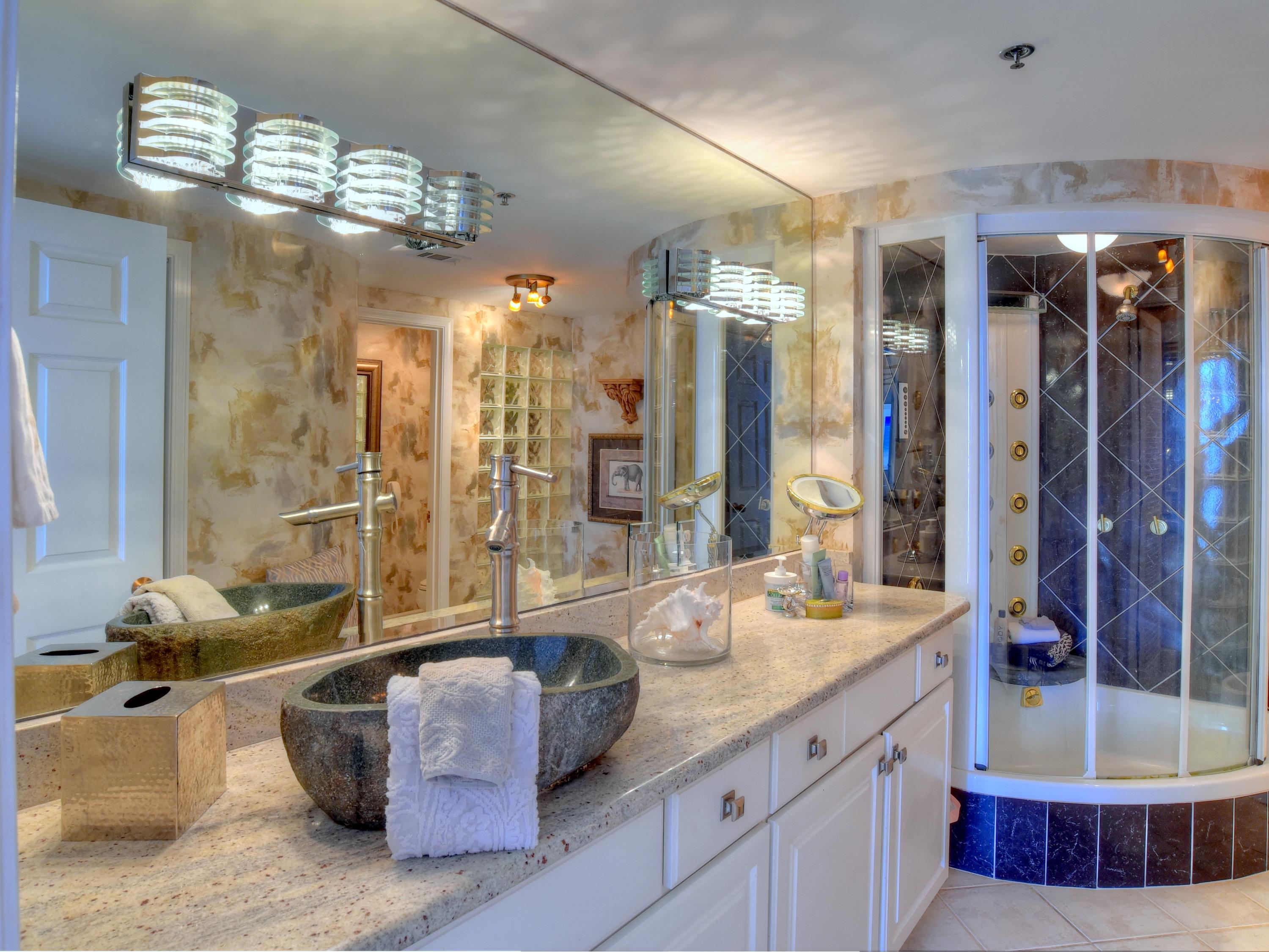 JADE EAST TOWERS - Residential