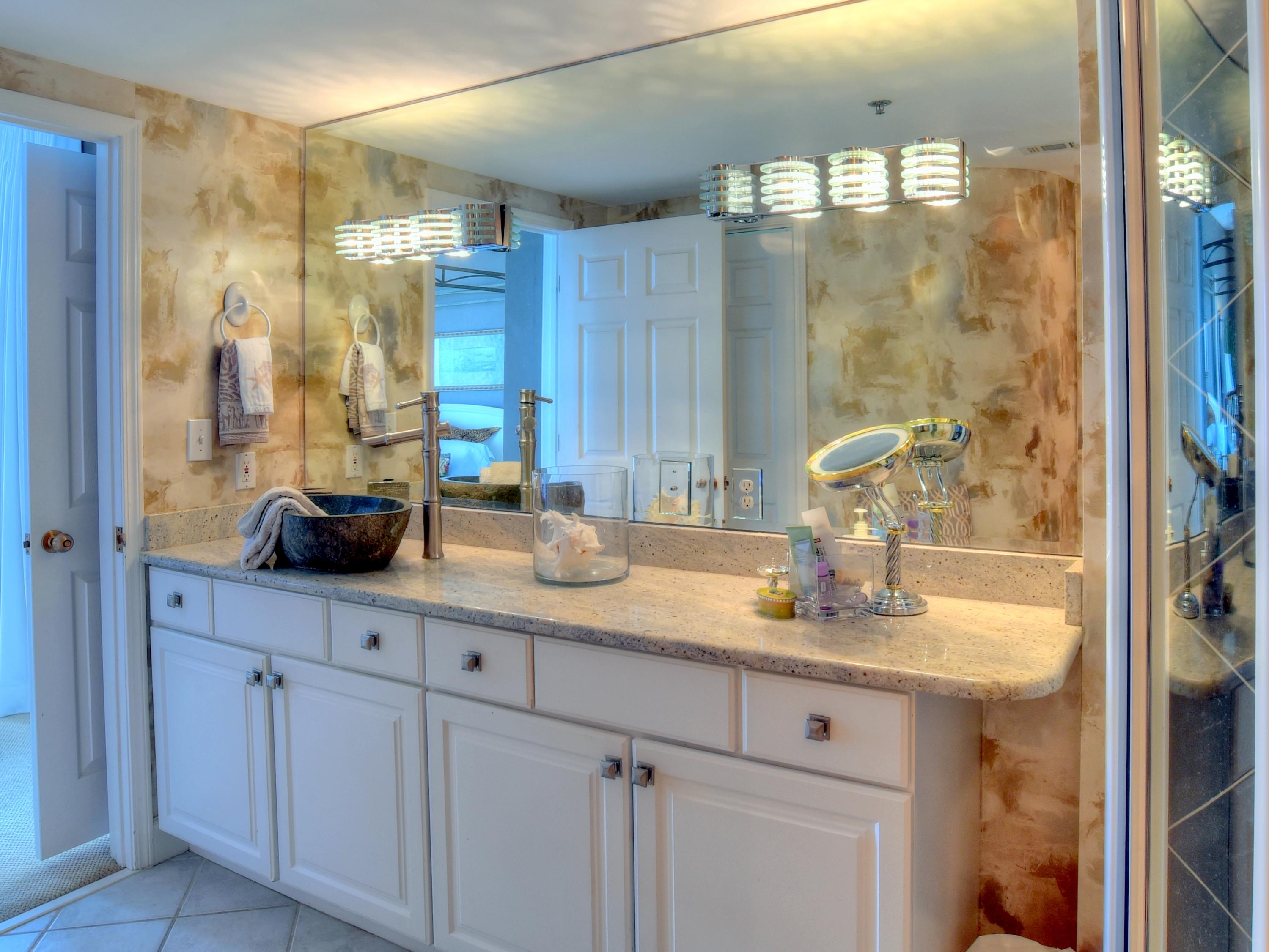 JADE EAST TOWERS - Residential