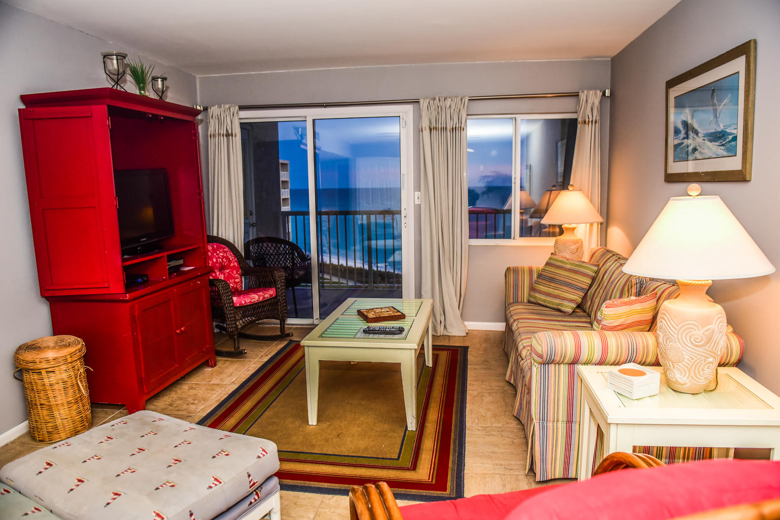 HOLIDAY SURF & RACQUET CLUB - Residential