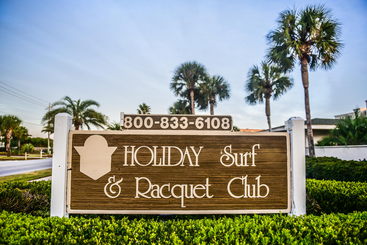 HOLIDAY SURF & RACQUET CLUB - Residential