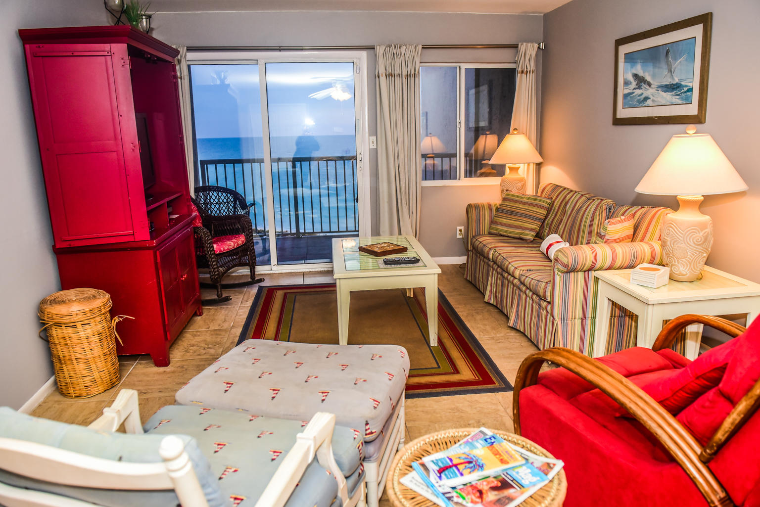 HOLIDAY SURF & RACQUET CLUB - Residential