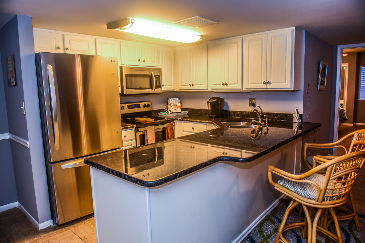 HOLIDAY SURF & RACQUET CLUB - Residential