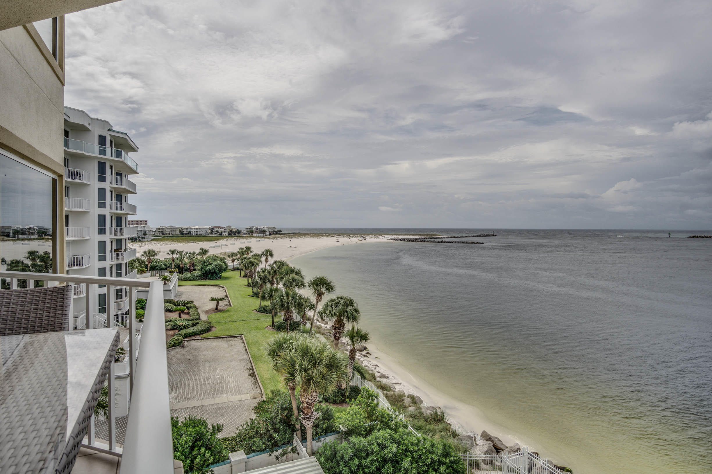 WATERVIEW TOWERS YACHT CLUB - Residential