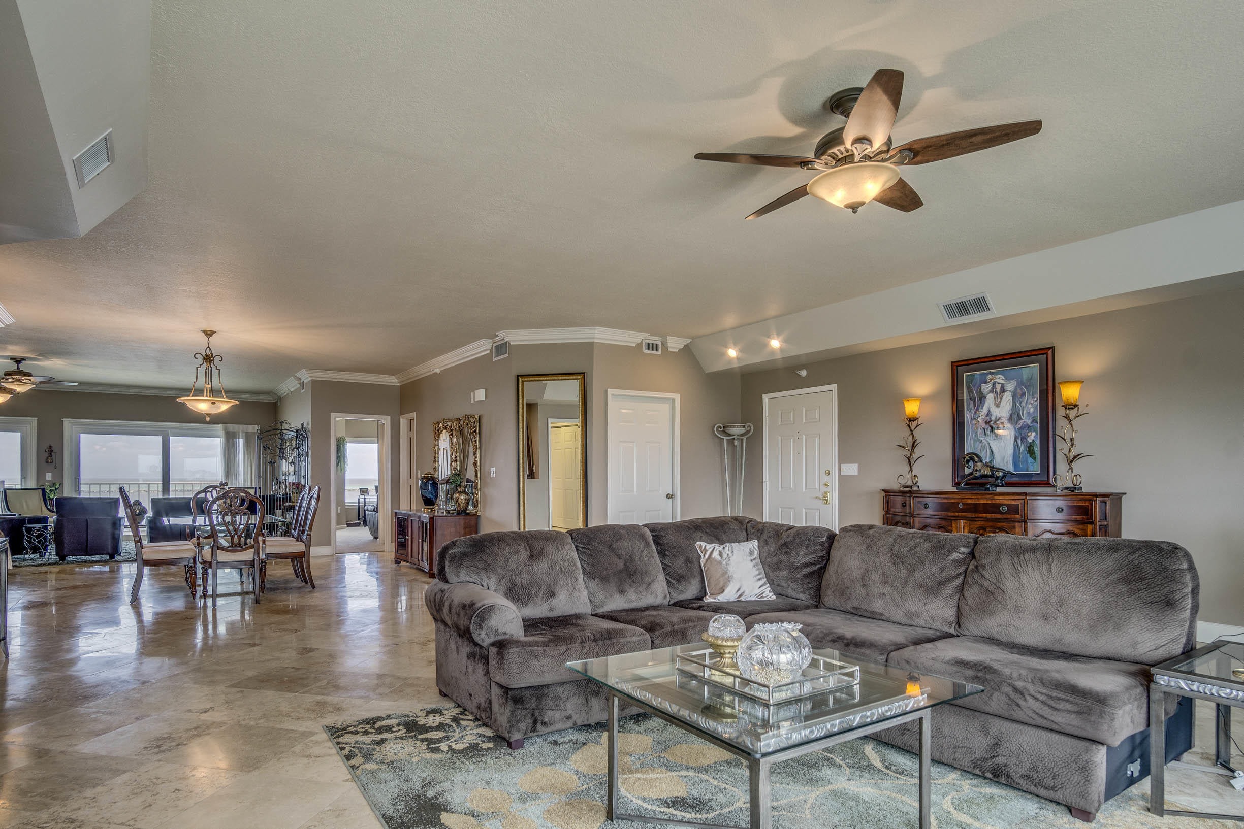 WATERVIEW TOWERS YACHT CLUB - Residential