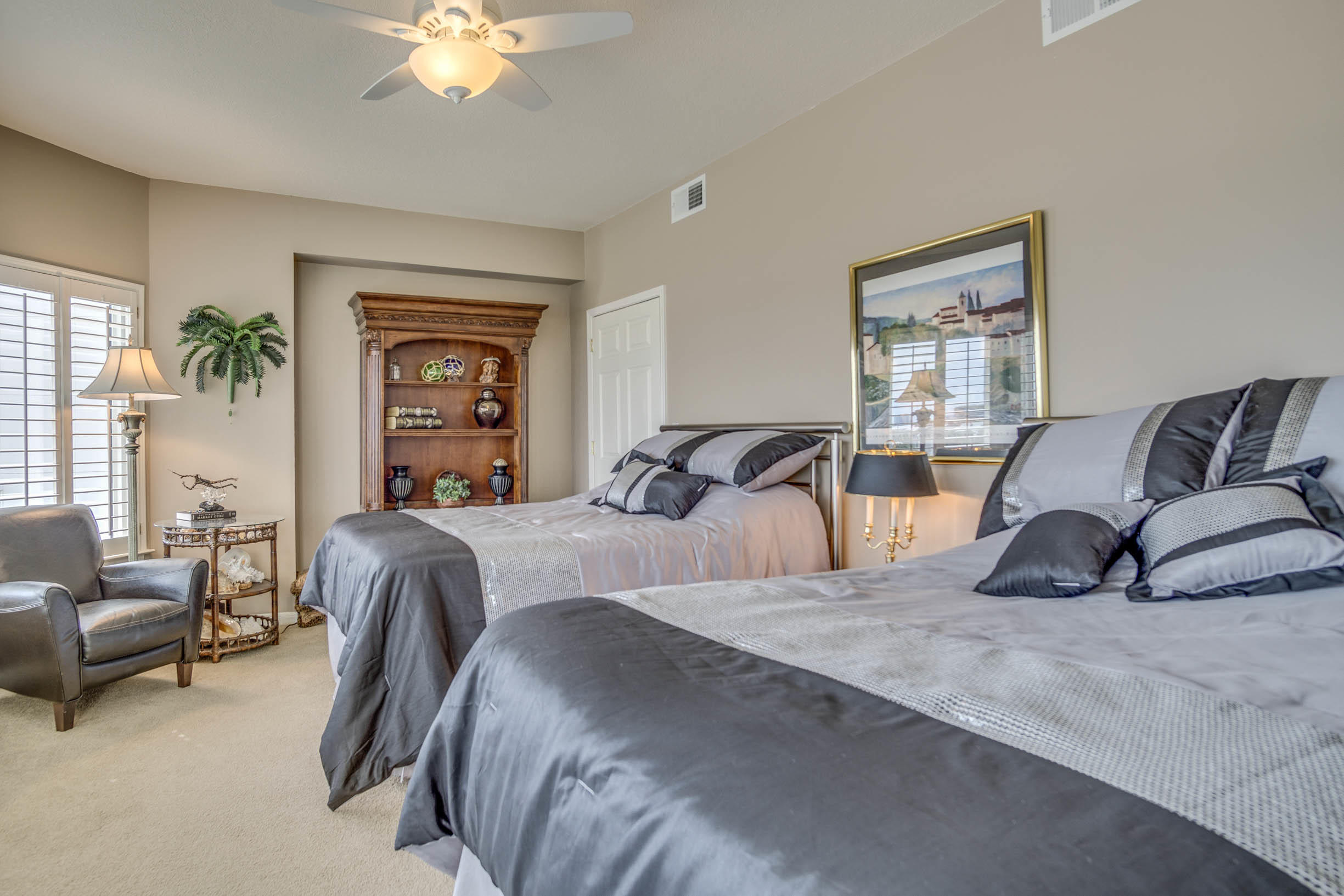 WATERVIEW TOWERS YACHT CLUB - Residential