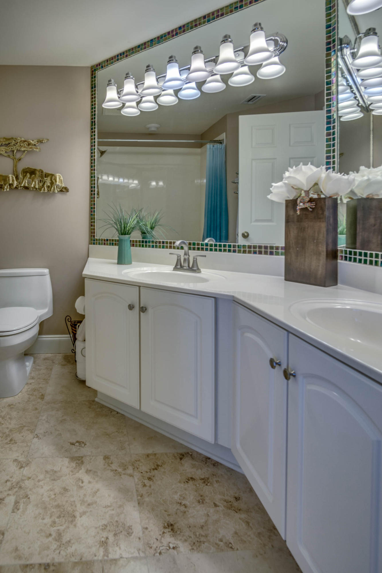 WATERVIEW TOWERS YACHT CLUB - Residential