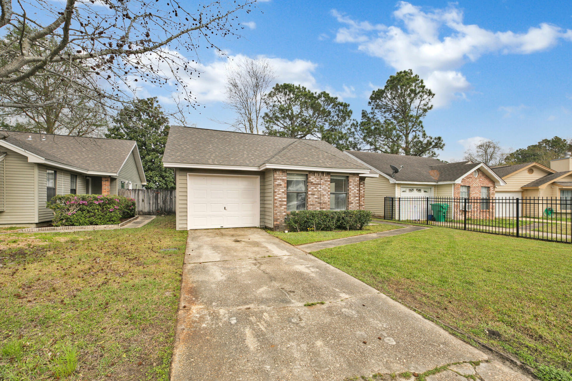 HIDDEN TRAIL PHASE I LOT 6 - Residential