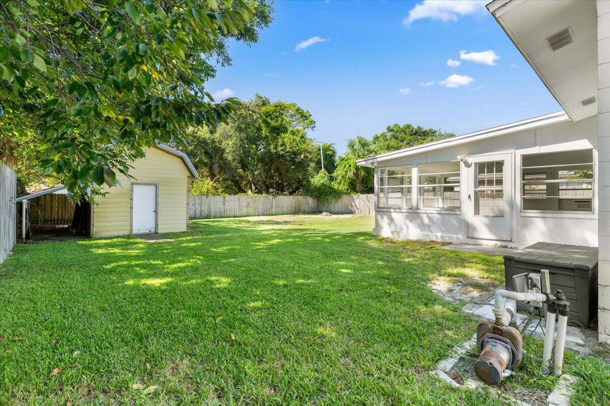 SEABREEZE 6TH ADD LOT 3 BLK G - Residential