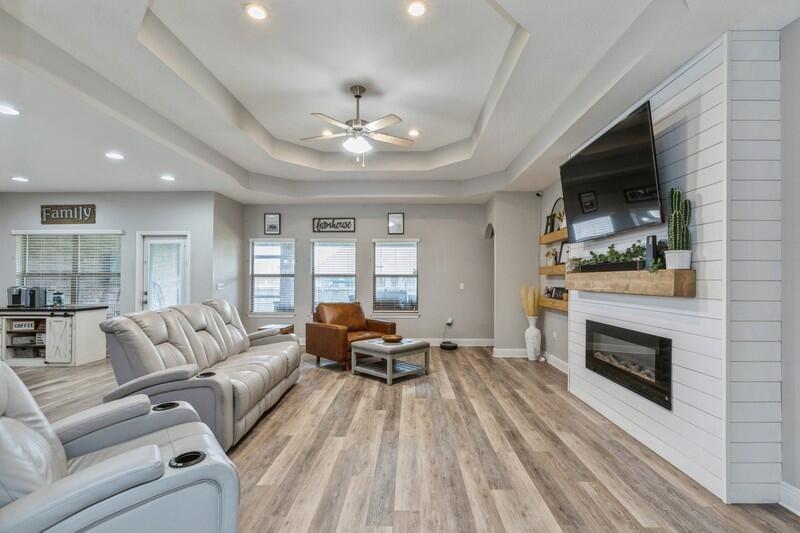 LIBERTY OAKS S/D - Residential