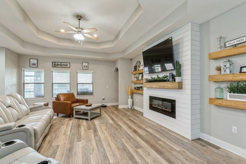 LIBERTY OAKS S/D - Residential