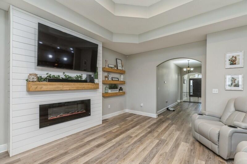 LIBERTY OAKS S/D - Residential