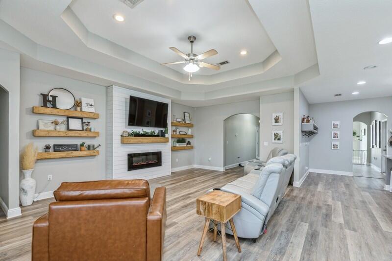 LIBERTY OAKS S/D - Residential