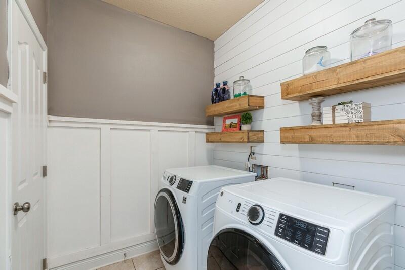 LIBERTY OAKS S/D - Residential