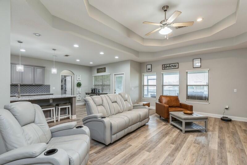 LIBERTY OAKS S/D - Residential