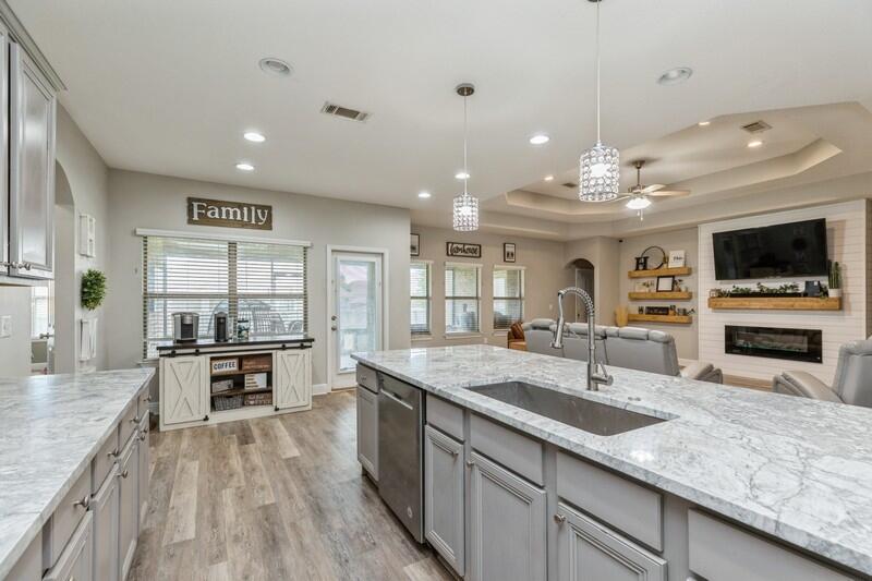 LIBERTY OAKS S/D - Residential