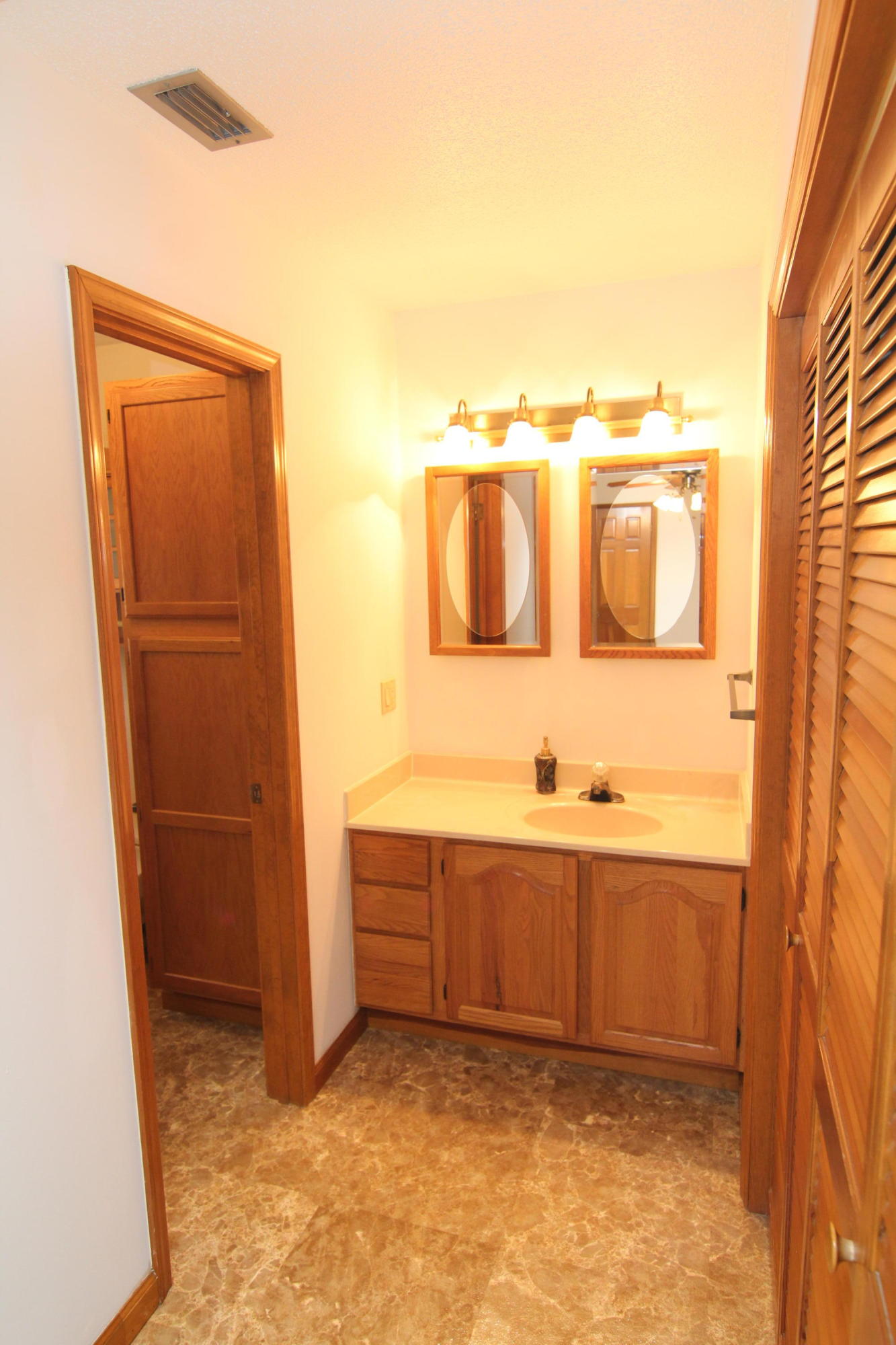 ARKIE & J E ALLEN S/D - Residential