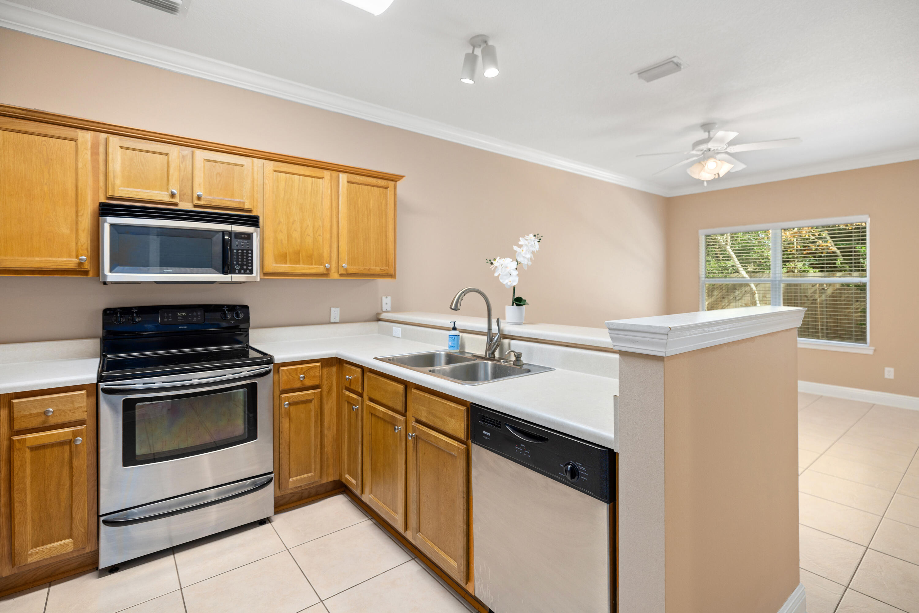HADLEIGH HILLS TOWNHOMES - Residential